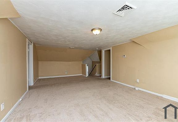 5th image of 10409 Ostend Ave #3