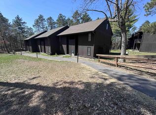 1 Walnut Trl, Wisconsin Dells, WI 53965