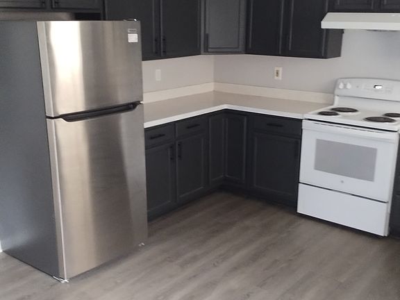 3rd image of 691 Sherard Cir