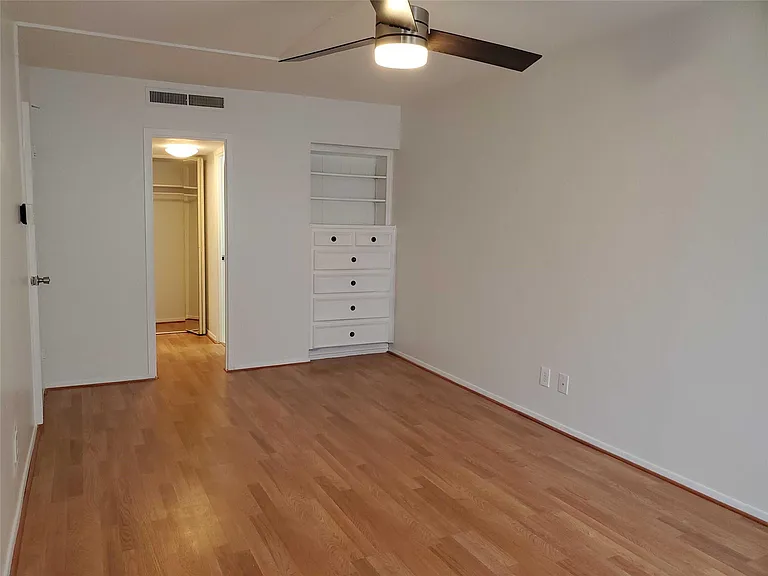 1800 Lavaca St #415 — Photo 6