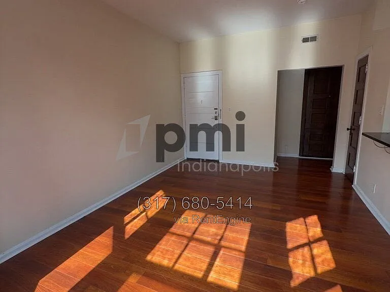 Indy Downtown Colonial Apartments — Photo 40