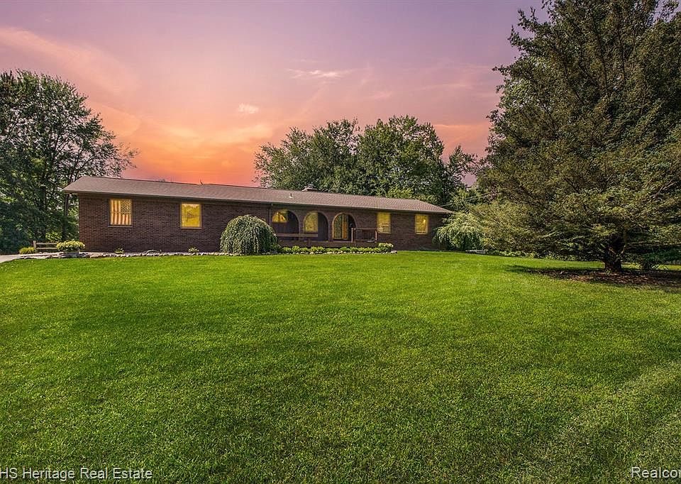10133 W Allen Rd, Fowlerville, MI 48836 MLS 20230066615 Zillow