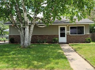 6407 Richalle St, Brighton, MI