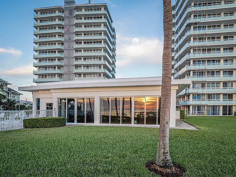 3554 Ocean Dr #302S — Photo 23