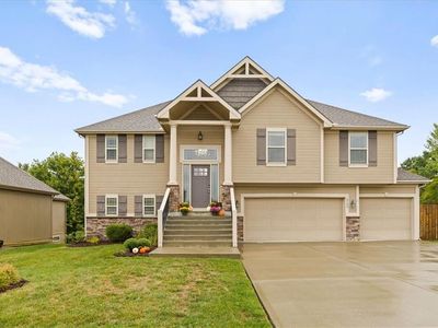 8204 NW 74th St, Kansas City, MO, 64152