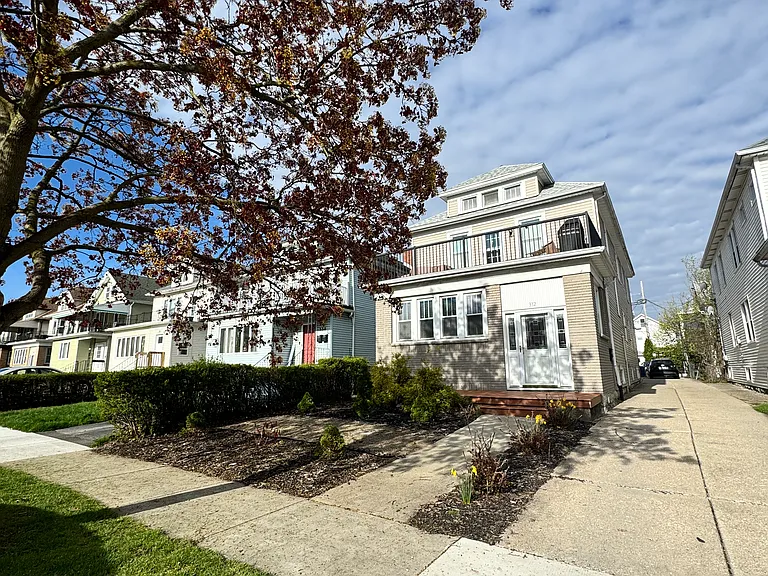 332 Commonwealth Ave — Photo 21