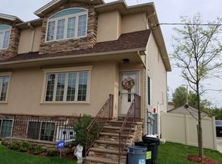 98 Crabtree Ave #1, Staten Island, NY 10309