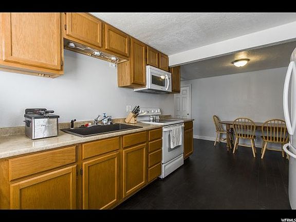 5th image of 952 N Catherine St