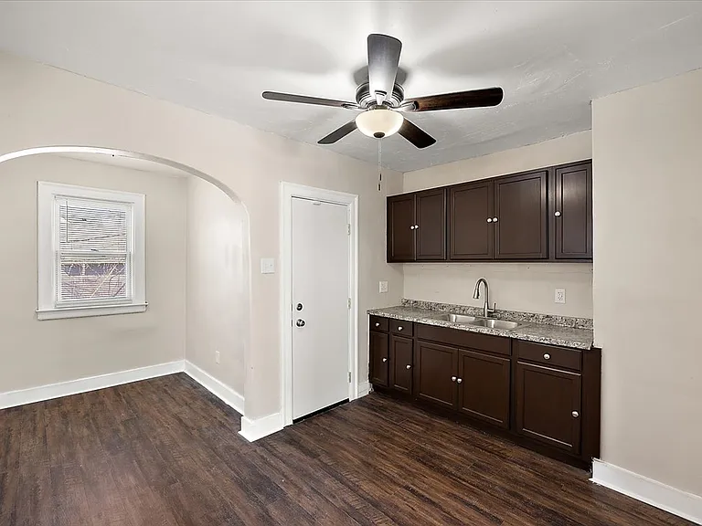 5741 Lakewood St — Photo 21
