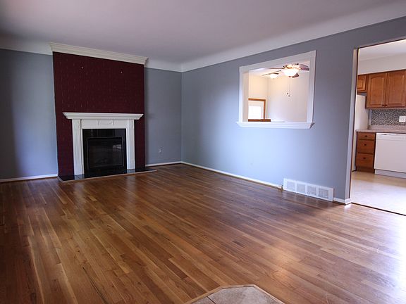 4th image of 12116 Canterbury Dr