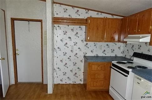 5th image of 15691 Wendell Dr