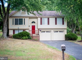 16123 Olmstead Ln, Woodbridge, VA 22191