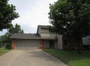 424 N Cummings Ave, Bartlesville, OK 74006