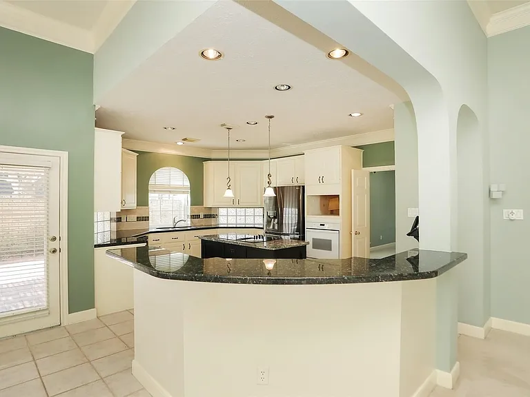 7502 Holly Court Est — Photo 14