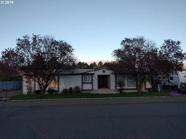 10409 F Ave, Island City, OR 97850
