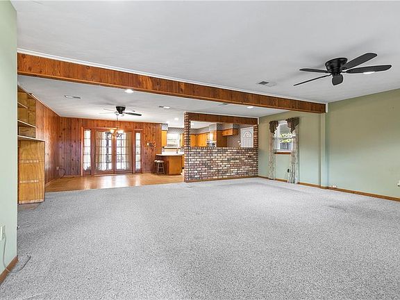3rd image of 1909 Green Oak Dr