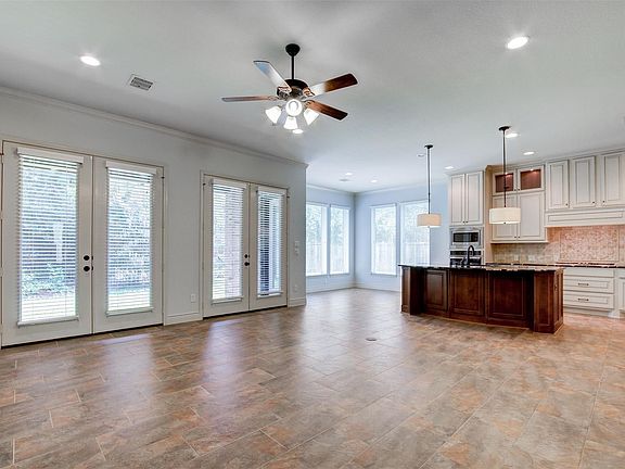4th image of 30 Daffodil Meadow Pl