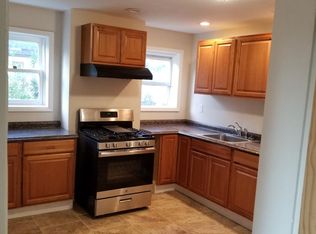 63 6th Ave #2, Troy, NY 12180