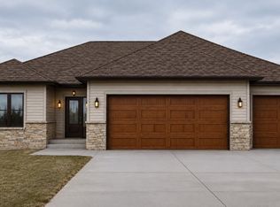 9114 Wilderness Sky Dr, Lincoln, NE 68516