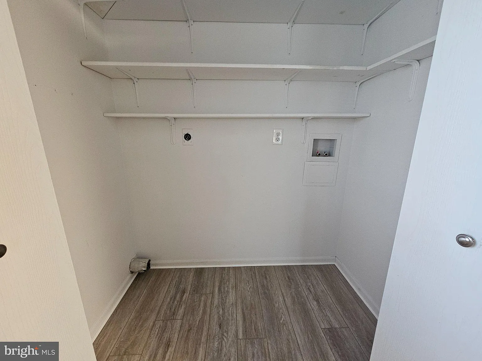 2 bed, 1.5 bath, 1100 sqft, $1,395 — Photo 3