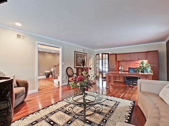 4th image of 21313 W South Boschome Cir