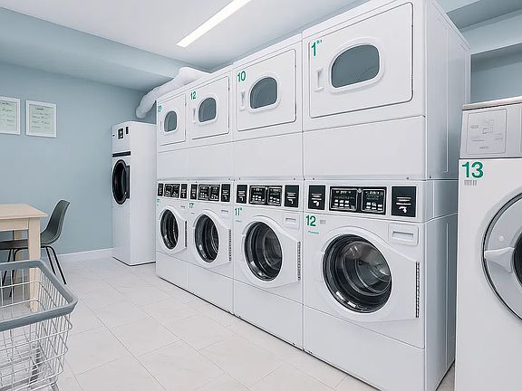 5th image of 108 E 38th St APT 1104