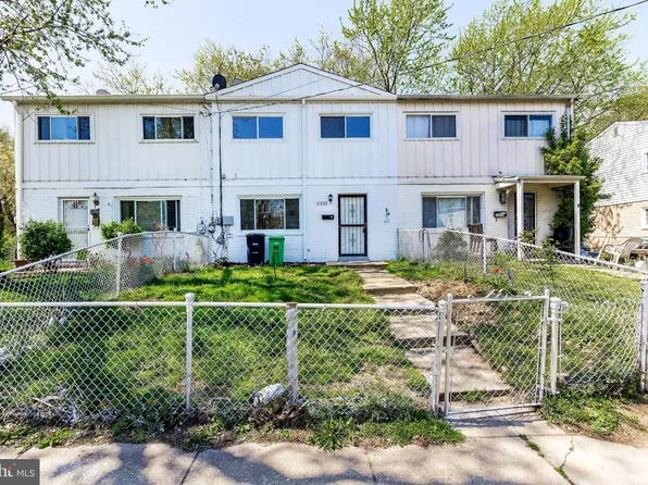 2202 Columbia Pl, Landover, MD 20785