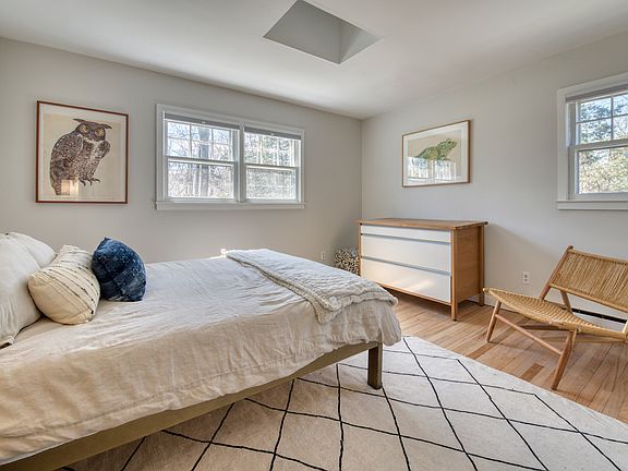 4th image of 41 Chapel Ln
