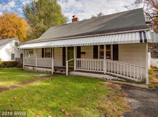 3121 Chepstow Ln, Falls Church, VA 22042