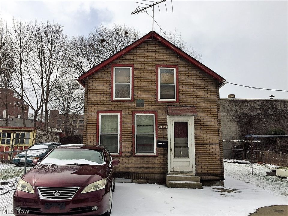 2nd image of 1416 E 40th St