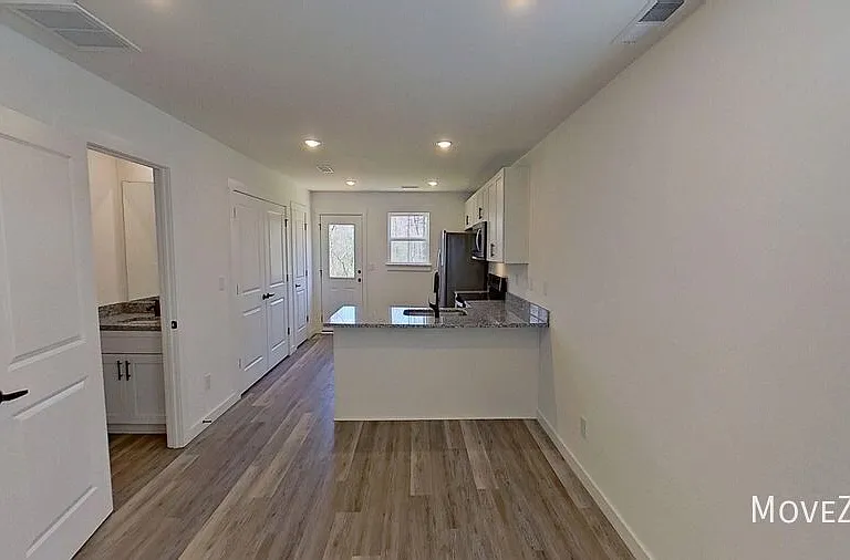 275 Vanderbilt Rd — Photo 6