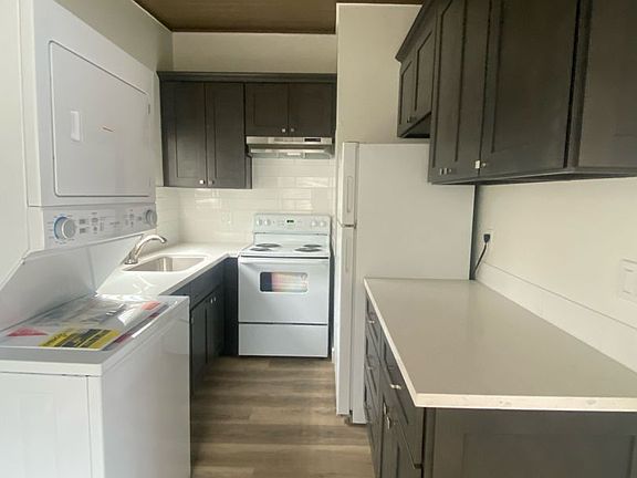 3rd image of 4821-4829 Cutting Blvd