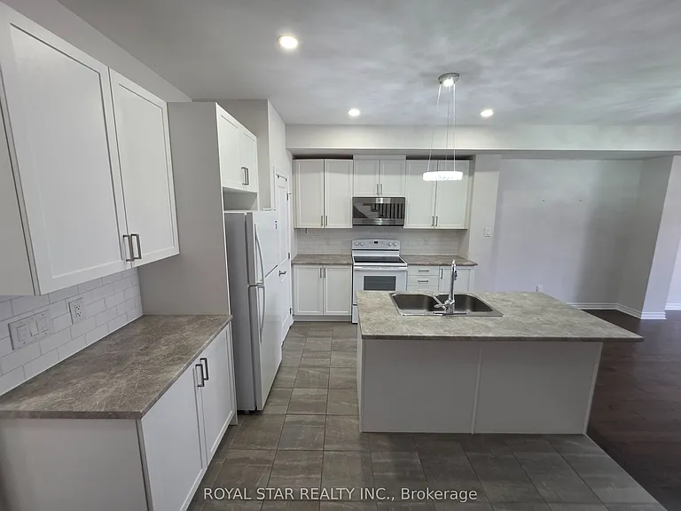 320 Grackle St — Photo 4