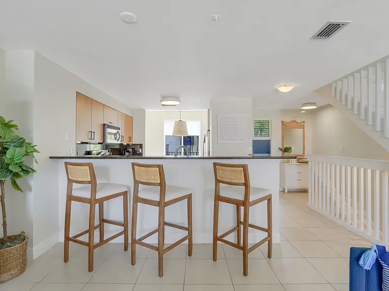 260 NE 3rd St #4-D — Photo 19