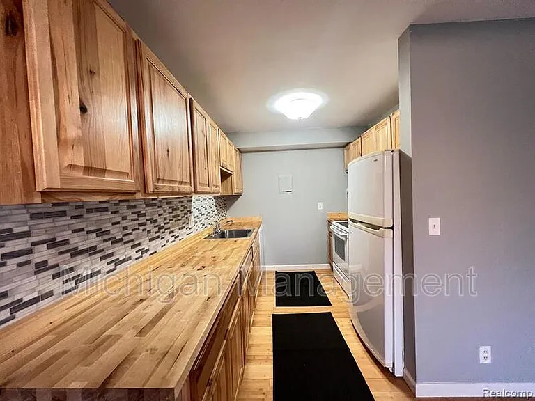 2152 Pauline Blvd #207 — Photo 6