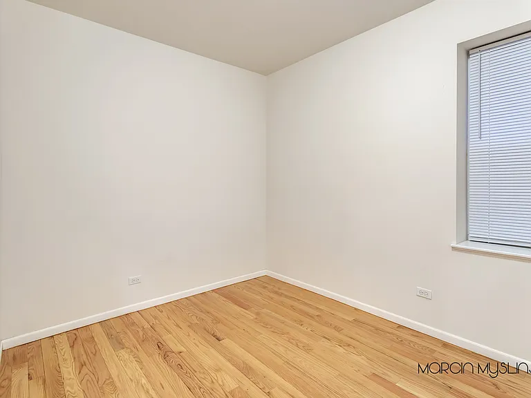 602 W 26th St — Photo 10