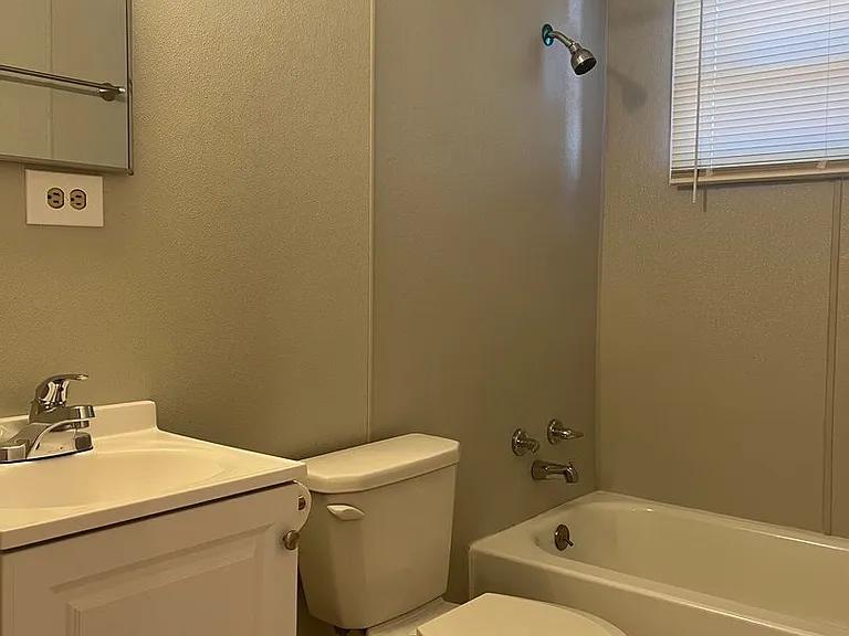 1400 SW Afton St — Photo 5