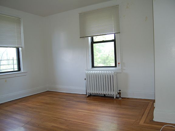 3rd image of 411 Warburton Ave APT 3D