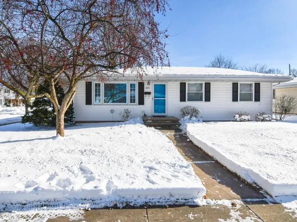 229 Paul Dr, Kimberly, WI 54136