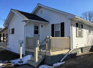 16 Center St, Oxford, MI 48371