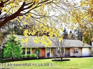 32 Oak Glen Rd, Toms River, NJ 08753