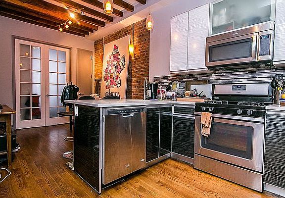 2nd image of 404 Suydam St APT 2L