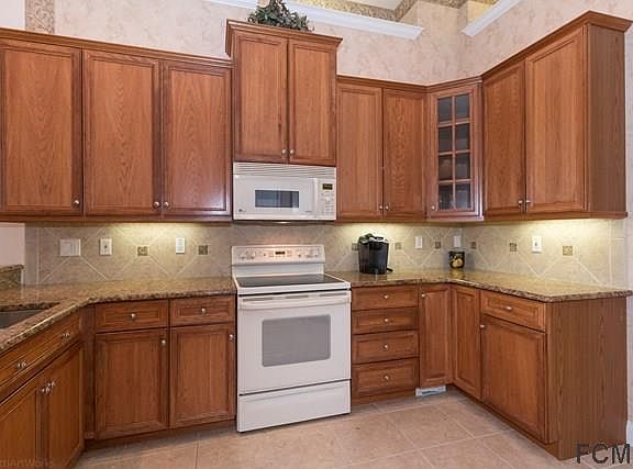 3rd image of 7 Lakeview Ln