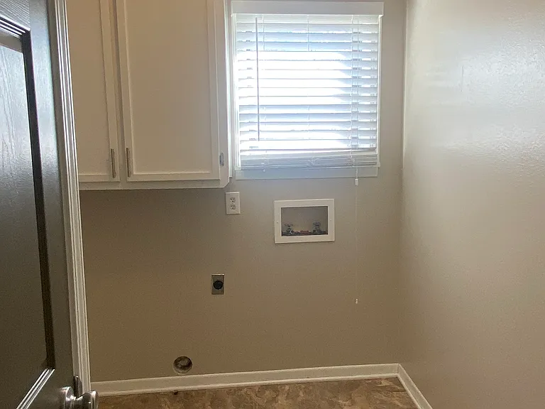 1413 Corinne Dr — Photo 13