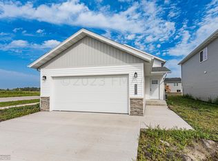6808 Thomas St, Horace, ND