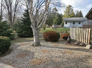 11429 N Buntrock Ave, Mequon, WI 53092