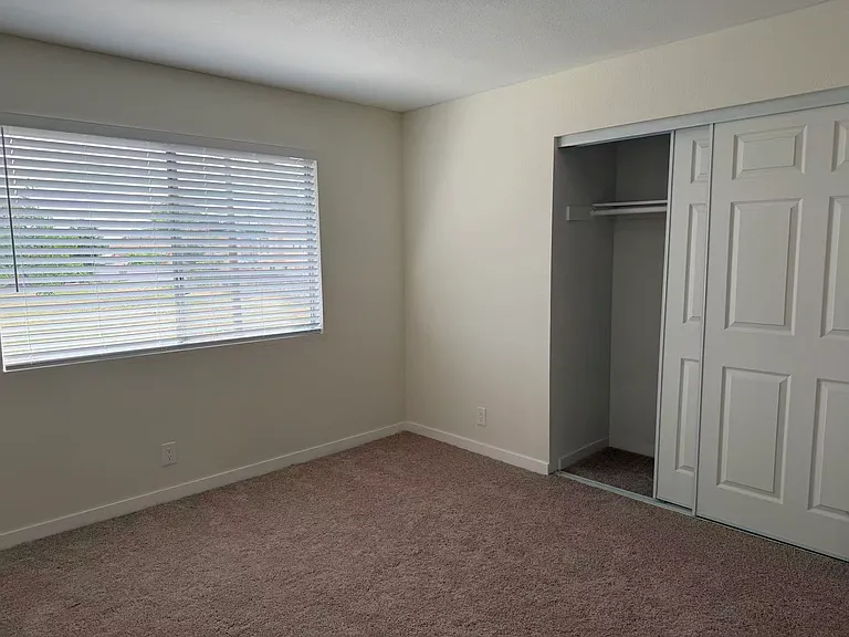 339 Sefton Ave #F — Photo 6