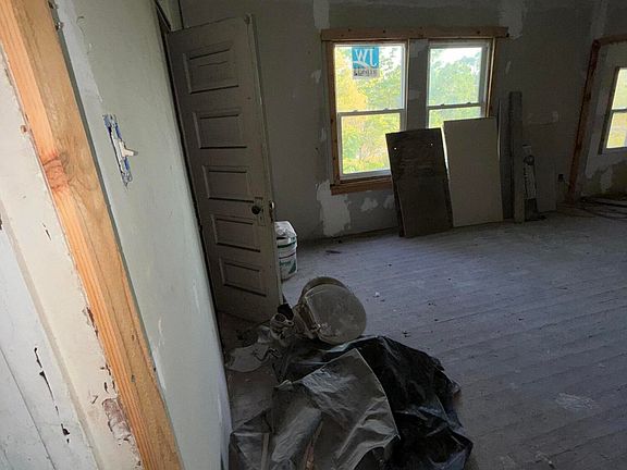 4th image of 265 Harrison St