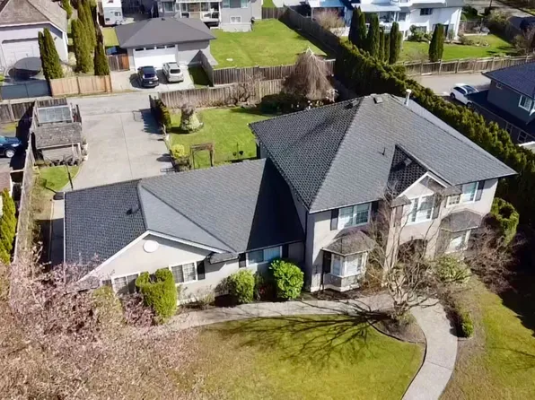 7930 144th St, Surrey, BC V3W 1K1