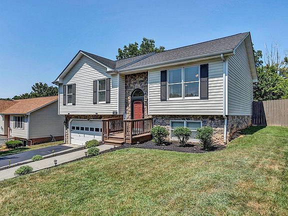 2nd image of 5019 Nicholas Hill Ln